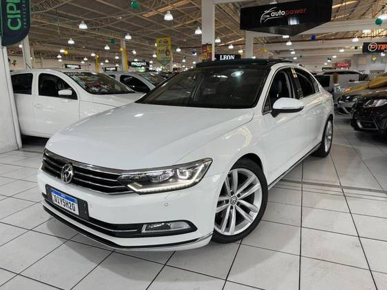 VOLKSWAGEN PASSAT 2.0 16V TSI BLUEMOTION GASOLINA HIGHLINE 4P DSG VOLKSWAGEN PASSAT 2.0 16V TSI BLUEMOTION GASOLINA HIGHLINE 4P DSG